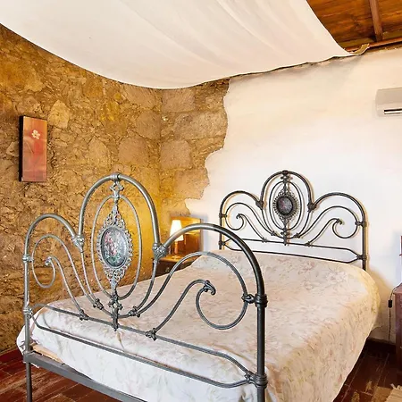 Rural House Pepita Flores 2 Nights Chata
