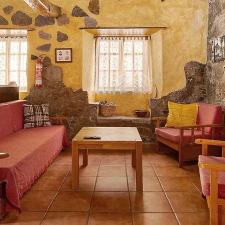 Дерев'яний котедж Rural House Pepita Flores 2 Nights